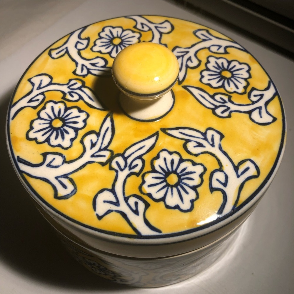 FINAL MARKDOWN don’t miss out ONE GrandMillenial Yellow Navy Blue Chinoiserie - Picture 3 of 6
